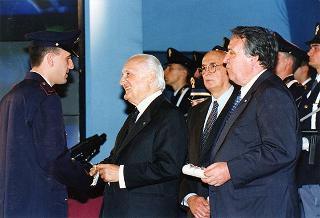 Roma: intervento del Presidente della Repubblica, in forma ufficiale, alla Festa della polizia 1996