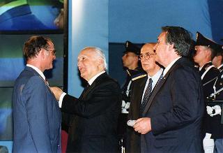 Roma: intervento del Presidente della Repubblica, in forma ufficiale, alla Festa della polizia 1996