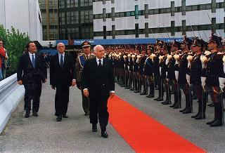 Roma: intervento del Presidente della Repubblica, in forma ufficiale, alla Festa della polizia 1996