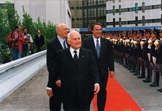 Roma: intervento del Presidente della Repubblica, in forma ufficiale, alla Festa della polizia 1996