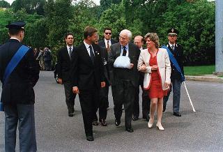 Roma: intervento del Presidente della Repubblica, in forma ufficiale, alla Festa della polizia 1996