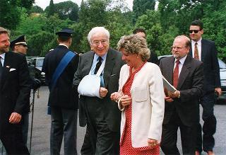 Roma: intervento del Presidente della Repubblica, in forma ufficiale, alla Festa della polizia 1996