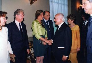 Ricevimento offerto dal Presidente della Repubblica alla rappresentanze diplomatiche estere per il 50° anniversario della Fondazione della Repubblica - Palazzo del Quirinale - Salone dei Corazzieri