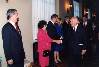 Ricevimento offerto dal Presidente della Repubblica alla rappresentanze diplomatiche estere per il 50° anniversario della Fondazione della Repubblica - Palazzo del Quirinale - Salone dei Corazzieri