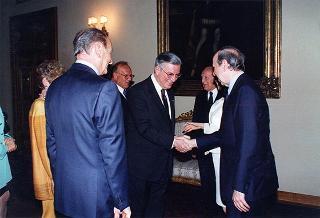 Ricevimento offerto dal Presidente della Repubblica alla rappresentanze diplomatiche estere per il 50° anniversario della Fondazione della Repubblica - Palazzo del Quirinale - Salone dei Corazzieri