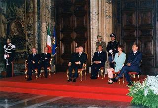 Ricevimento offerto dal Presidente della Repubblica alla rappresentanze diplomatiche estere per il 50° anniversario della Fondazione della Repubblica - Palazzo del Quirinale - Salone dei Corazzieri