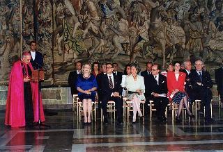 Ricevimento offerto dal Presidente della Repubblica alla rappresentanze diplomatiche estere per il 50° anniversario della Fondazione della Repubblica - Palazzo del Quirinale - Salone dei Corazzieri