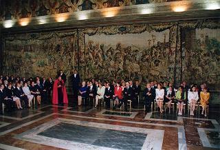 Ricevimento offerto dal Presidente della Repubblica alla rappresentanze diplomatiche estere per il 50° anniversario della Fondazione della Repubblica - Palazzo del Quirinale - Salone dei Corazzieri