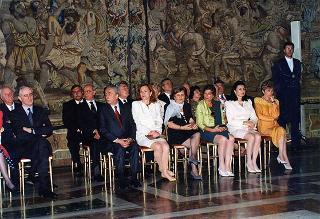 Ricevimento offerto dal Presidente della Repubblica alla rappresentanze diplomatiche estere per il 50° anniversario della Fondazione della Repubblica - Palazzo del Quirinale - Salone dei Corazzieri