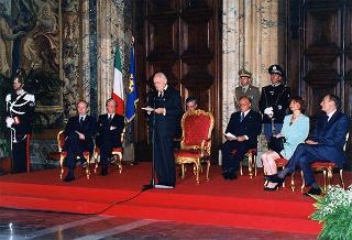 Ricevimento offerto dal Presidente della Repubblica alla rappresentanze diplomatiche estere per il 50° anniversario della Fondazione della Repubblica - Palazzo del Quirinale - Salone dei Corazzieri