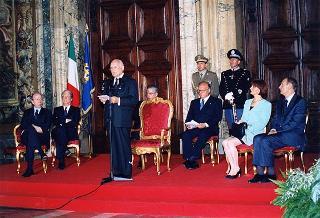 Ricevimento offerto dal Presidente della Repubblica alla rappresentanze diplomatiche estere per il 50° anniversario della Fondazione della Repubblica - Palazzo del Quirinale - Salone dei Corazzieri