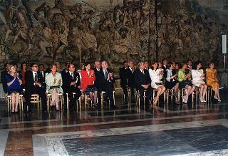 Ricevimento offerto dal Presidente della Repubblica alla rappresentanze diplomatiche estere per il 50° anniversario della Fondazione della Repubblica - Palazzo del Quirinale - Salone dei Corazzieri