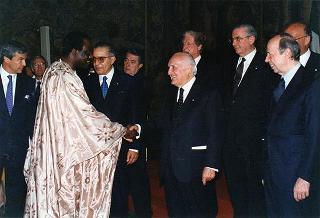 Ricevimento offerto dal Presidente della Repubblica alla rappresentanze diplomatiche estere per il 50° anniversario della Fondazione della Repubblica - Palazzo del Quirinale - Salone dei Corazzieri