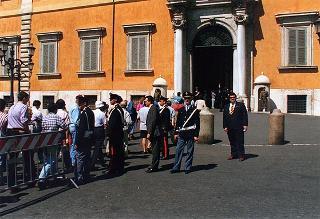 Apertura al pubblico dei giardini del Quirinale, in occasione del 50° anniversario della Fondazione della Repubblica