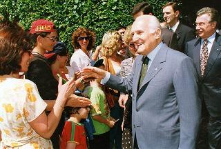 Apertura al pubblico dei giardini del Quirinale, in occasione del 50° anniversario della Fondazione della Repubblica