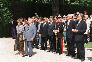 Apertura al pubblico dei giardini del Quirinale, in occasione del 50° anniversario della Fondazione della Repubblica