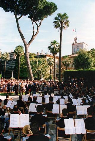Apertura al pubblico dei giardini del Quirinale, in occasione del 50° anniversario della Fondazione della Repubblica