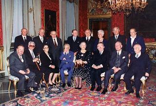 Incontro con i membri dell'Assemblea Costituente, in occasione del 50° anniversario della Fondazione della Repubblica - Sala Arazzi di Lilla