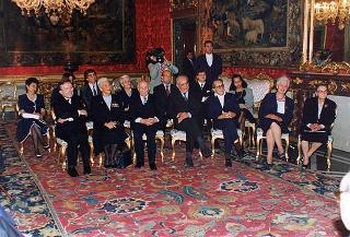 Incontro con i membri dell'Assemblea Costituente, in occasione del 50° anniversario della Fondazione della Repubblica - Sala Arazzi di Lilla