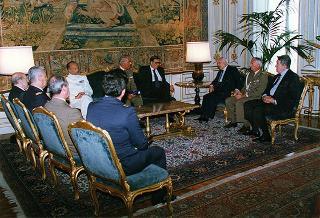 On. prof. Beniamino Andreatta, ministro della Difesa, con il gen. c.a. Franco Angioni, presidente dell'Ordine Militare d'Italia, ed il Consiglio dell'OMI