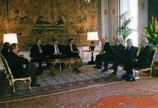 Luigi Marino, presidente di Confcooperative, e l'Ufficio di Presidenza del sodalizio
