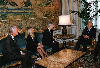 Andrea Costa e Walter Lugli, rispettivamente presidente e amministratore delegato della Contship Italia, con Roberta Falqui, amministratore delegato del Medcenter Container Terminal di Gioia Tauro