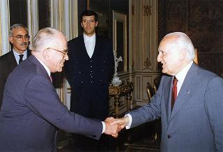 Massimo Annesi, presidente dell'Associazione per lo sviluppo dell'industria nel Mezzogiorno, con Antonino Novacco e Salvatore Cafiero, rispettivamente vicepresidente e direttore della SVIMEZ