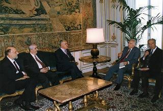 Massimo Annesi, presidente dell'Associazione per lo sviluppo dell'industria nel Mezzogiorno, con Antonino Novacco e Salvatore Cafiero, rispettivamente vicepresidente e direttore della SVIMEZ
