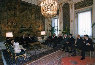 Prof. Enzo Siciliano, presidente della RAI, con il Consiglio di amministrazione ed il direttore generale dell'Azienda