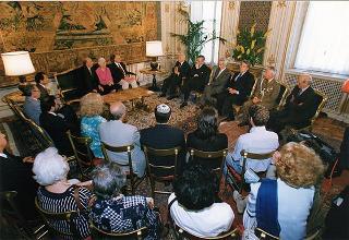 Rappresentanza della Comunità ebraica e alcuni familiari delle vittime dell'eccidio delle Fosse Ardeatine