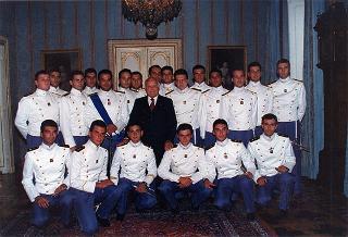 Delegazione di ufficiali ed allievi dell'Accademia della Guardia di finanza, in servizio di guardia d'onore al Palazzo del Quirinale