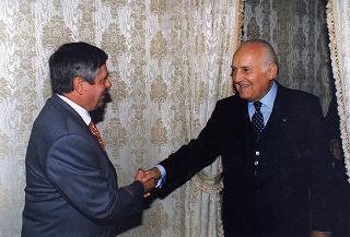 Franceschino Delussu, presidente dell'Associazione sarda socio-culturale "A. Segni" di Jerzu (Nuoro), con una delegazione di partecipanti al Convegno "Olgiastra: dalla microstoria alla storia della Sardegna"