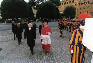 Città del Vaticano: intervento del Presidente della Repubblica alla Messa, celebrata dal Santo Padre Giovanni Paolo II, nel 50° anniversario della sua ordinazione sacerdotale