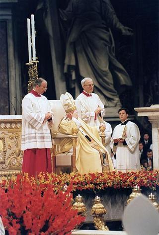 Città del Vaticano: intervento del Presidente della Repubblica alla Messa, celebrata dal Santo Padre Giovanni Paolo II, nel 50° anniversario della sua ordinazione sacerdotale
