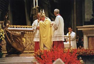 Città del Vaticano: intervento del Presidente della Repubblica alla Messa, celebrata dal Santo Padre Giovanni Paolo II, nel 50° anniversario della sua ordinazione sacerdotale