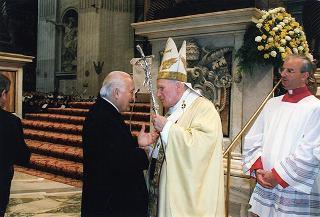 Città del Vaticano: intervento del Presidente della Repubblica alla Messa, celebrata dal Santo Padre Giovanni Paolo II, nel 50° anniversario della sua ordinazione sacerdotale