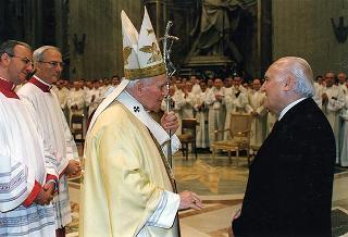 Città del Vaticano: intervento del Presidente della Repubblica alla Messa, celebrata dal Santo Padre Giovanni Paolo II, nel 50° anniversario della sua ordinazione sacerdotale
