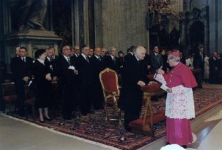 Città del Vaticano: intervento del Presidente della Repubblica alla Messa, celebrata dal Santo Padre Giovanni Paolo II, nel 50° anniversario della sua ordinazione sacerdotale