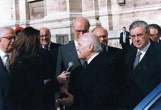 Città del Vaticano: intervento del Presidente della Repubblica alla Messa, celebrata dal Santo Padre Giovanni Paolo II, nel 50° anniversario della sua ordinazione sacerdotale