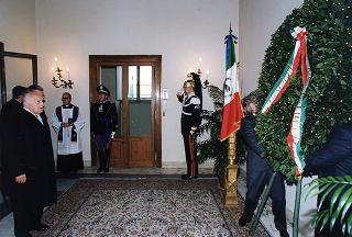 Deposizione di una corona d'alloro sulla lapide dei Caduti del Quirinale, in occasione del Giorno dell'Unità Nazionale - Palazzo del Quirinale