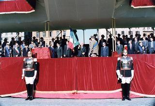 Roma, Altare della Patria: cerimonia di consegna in forma ufficiale della Bandiera all'Esercito e conferimento della M.O.V.M. e M.O.V.C. per l'attività svolta dall'Esercito in guerra e in pace