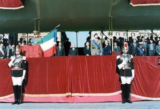 Roma, Altare della Patria: cerimonia di consegna in forma ufficiale della Bandiera all'Esercito e conferimento della M.O.V.M. e M.O.V.C. per l'attività svolta dall'Esercito in guerra e in pace
