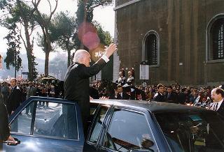 Roma, Altare della Patria: cerimonia di consegna in forma ufficiale della Bandiera all'Esercito e conferimento della M.O.V.M. e M.O.V.C. per l'attività svolta dall'Esercito in guerra e in pace