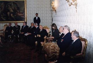 Prof. Tommaso Daniele, presidente dell'Unione italiana ciechi, con il Consiglio direttivo