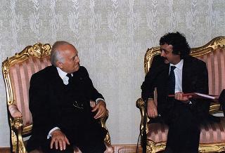 Antonino Saija, segretario dell'Unione nazionale segretari comunali e provinciali d'Italia, con una delegazione del sodalizio