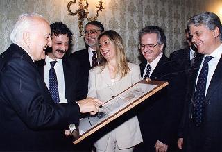 Antonino Saija, segretario dell'Unione nazionale segretari comunali e provinciali d'Italia, con una delegazione del sodalizio