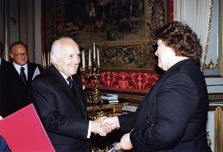 Hannelore Benjamin, nuovo amabasciatore del Commonwealth di Dominica: presentazione lettere credenziali