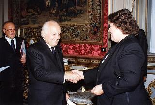 Hannelore Benjamin, nuovo amabasciatore del Commonwealth di Dominica: presentazione lettere credenziali