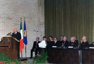 Roma: intervento del Presidente della Repubblica alla Scuola ufficiali carabinieri, in occasione dell'inaugurazione dell'anno accademico 1996-1997