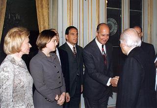 Signora Ernestina Herrera de Noble, direttore del quotidiano argentino "Clarin", ed alcuni collaboratori